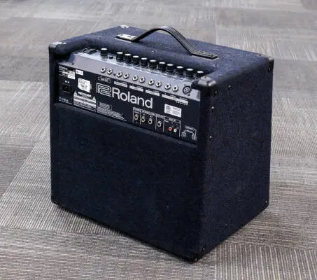 Roland - KC-400 150 Watt Stereo Mixing Keyboard Amp 2